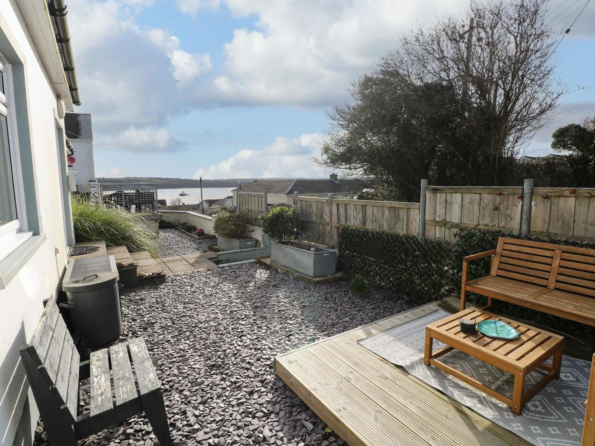 Oakdene Villa Milford Haven Exterior photo